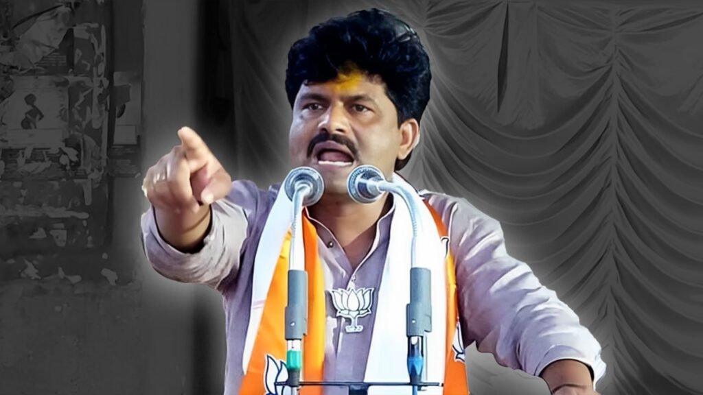 Gopichand Padalkar,
